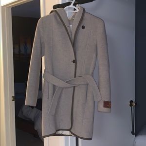 Aritzia/Wilfred Cocoon Jacket with Hood